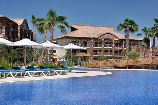 Staycation-at-Lapita-Lapita-water-park-and-Resorts--870x480