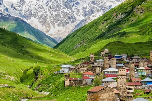 The-stunning-and-unique-destinations-to-visit-in-Georgia-1200x900