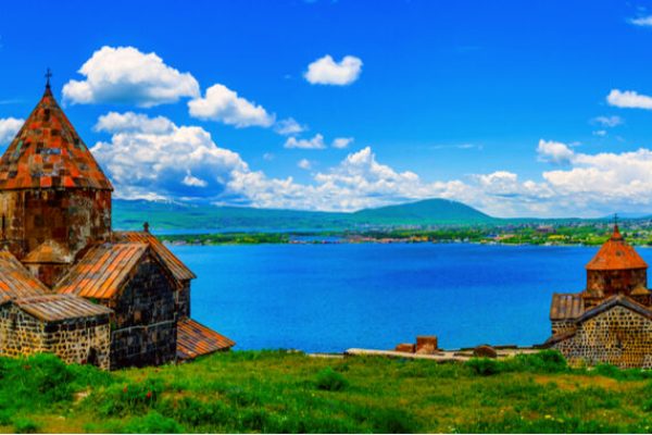 lake-sevan9b0b06e413a06dce84b1ff000062a8f2-600x380